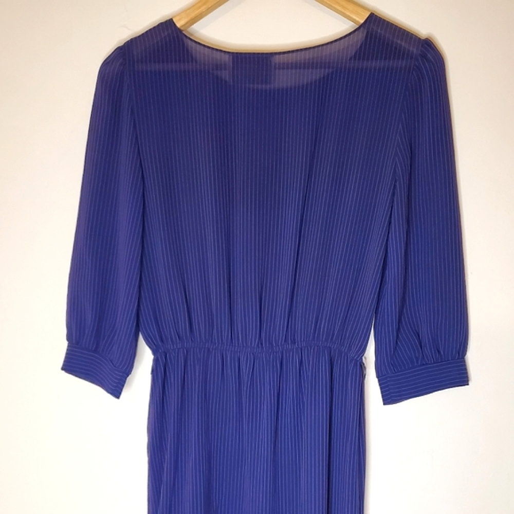 Out of Line Blue Gathered Vintage Midi Dress with Angular Red Stripes - Picture 14 of 16